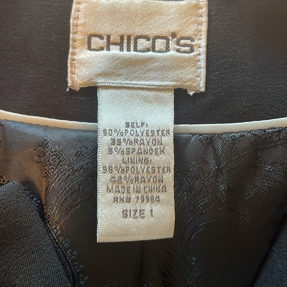 Chico’s Black Stretch Button Down Jacket Size 8 - Picture 5 of 12